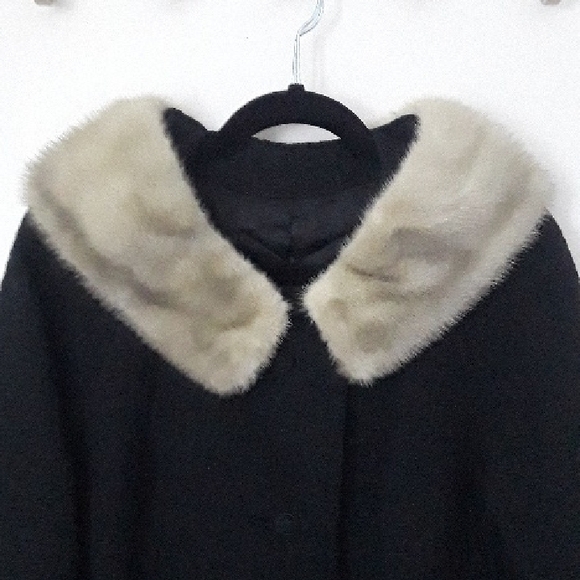 Vintage Black Wool Coat with Real Fur Collar, S, Luxury Made in England - Picture 6 of 9